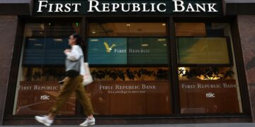 JPMorgan rachète l’essentiel des assets de First Republic : Retour sur la plus grande faillite bancaire des États-Unis depuis 2008